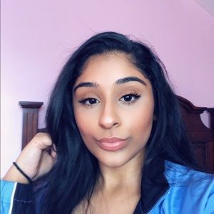 Meet your Posher, Simron